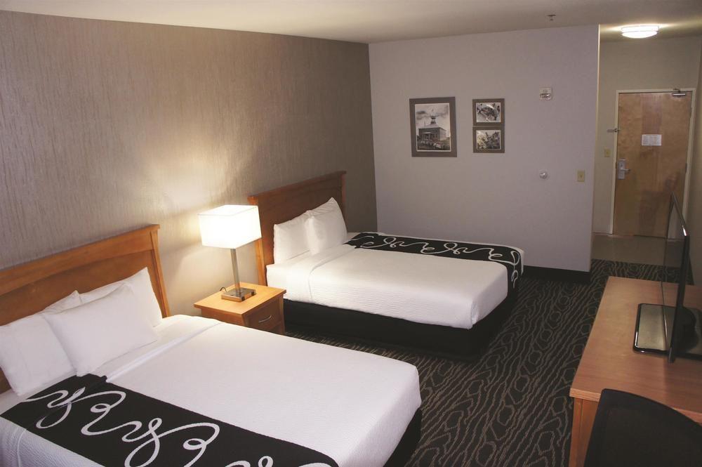 Hotel La Quinta By Wyndham Fairbanks Airport Exteriér fotografie